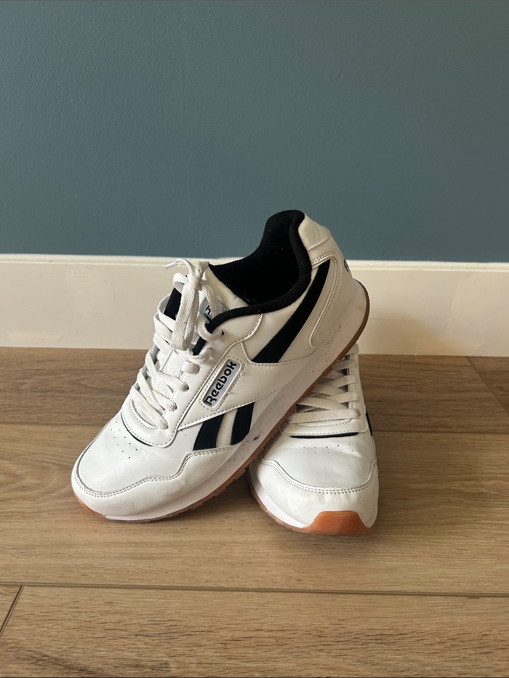 Reebok White and Black Men's Retro Leather Sneakers